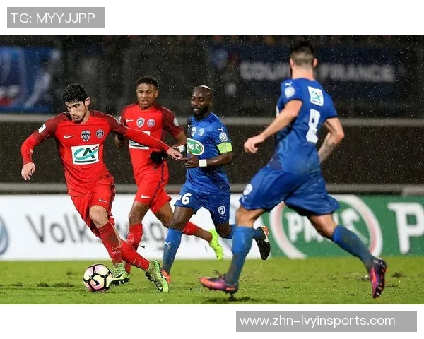 特鲁瓦与瓦朗谢纳激战正酣谁能在这场对决中笑到最后 特鲁瓦与瓦朗谢纳激战正酣谁能在这场对决中笑到最后